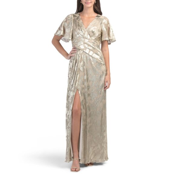 ADRIANNA PAPELL CHAMPAGNE/GOLD Short Sleeve Metallic Gown - Picture 1 of 2